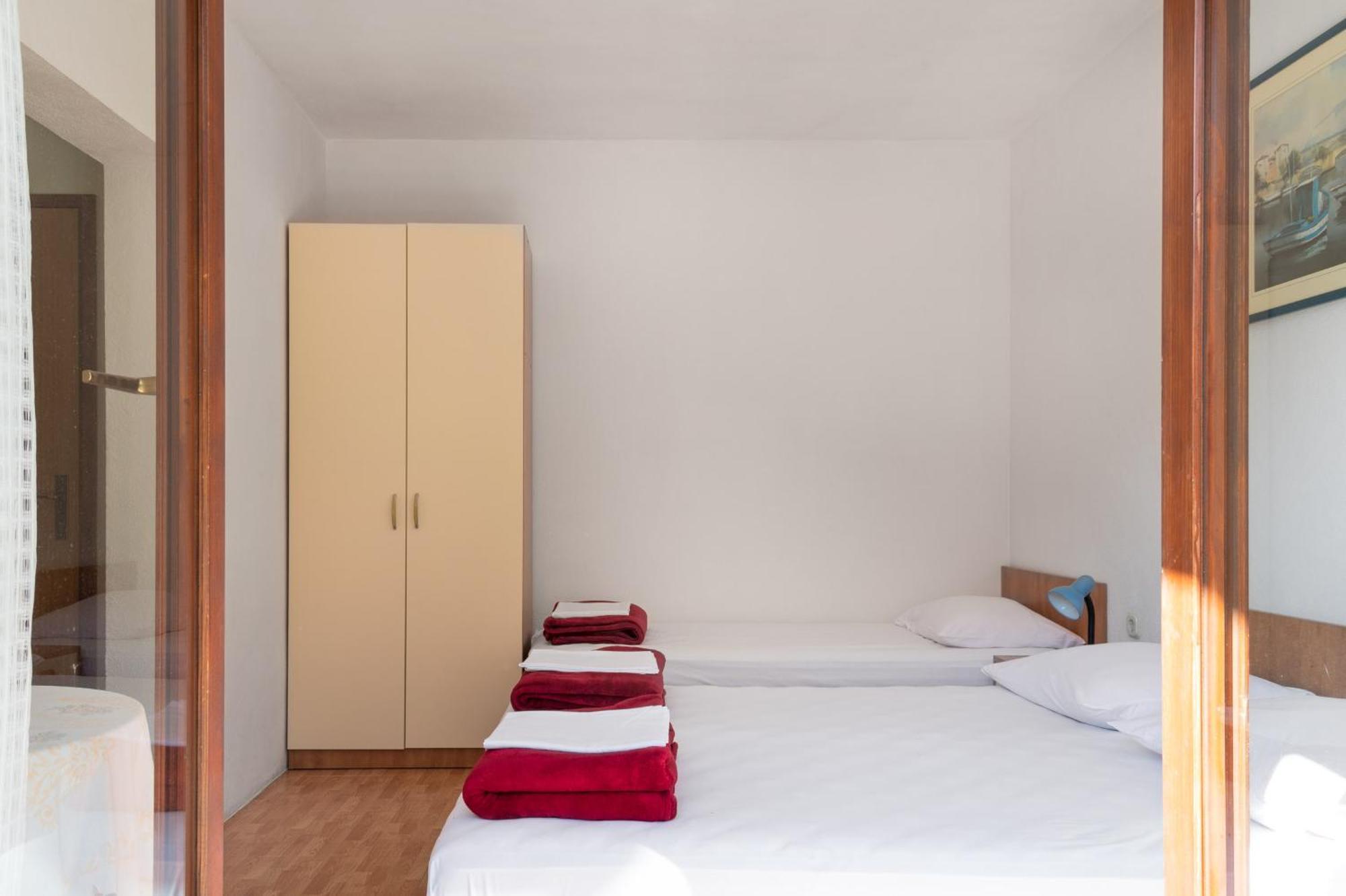 Niko Apartments Drvenik  Kamer foto